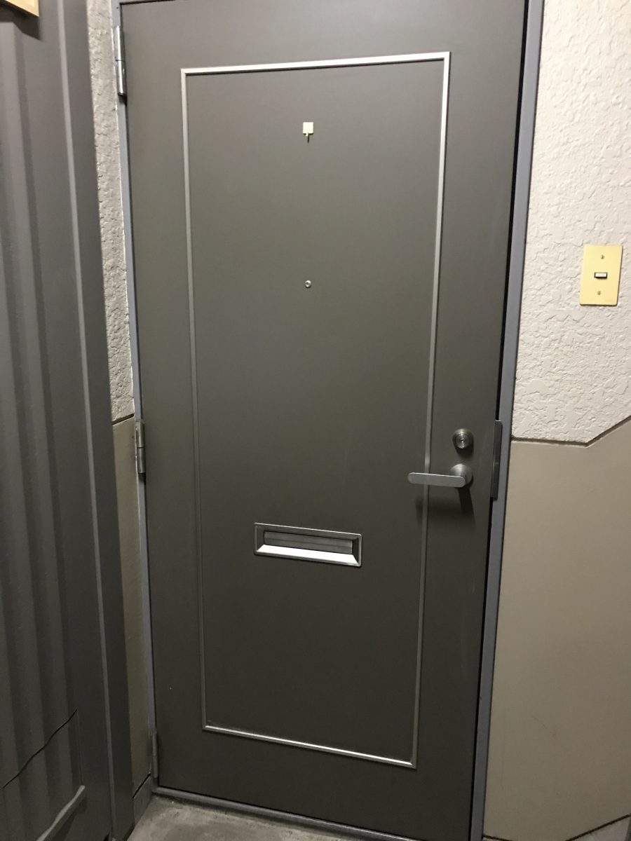 アパート 玄関